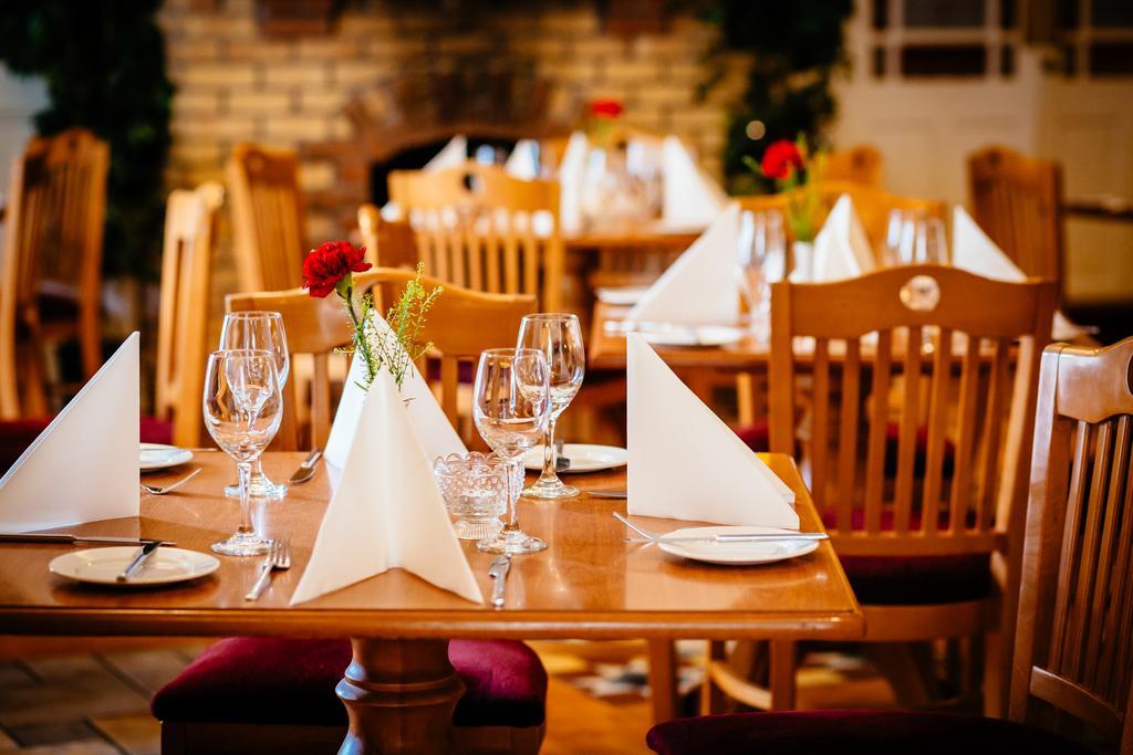 Gleeson'S Restaurant & Rooms Роскоммон Экстерьер фото